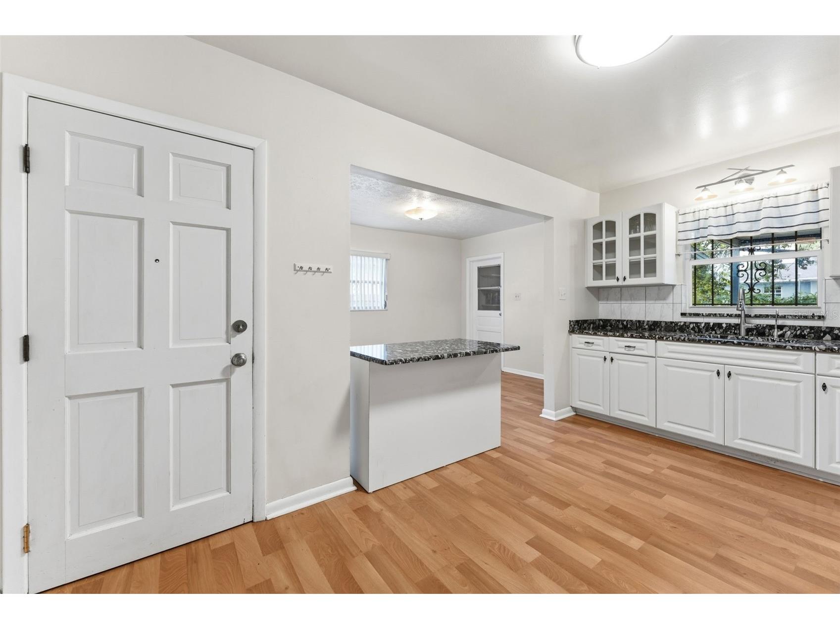 2711 W Heiter Street Tampa FL 33607 TB8487102 image23