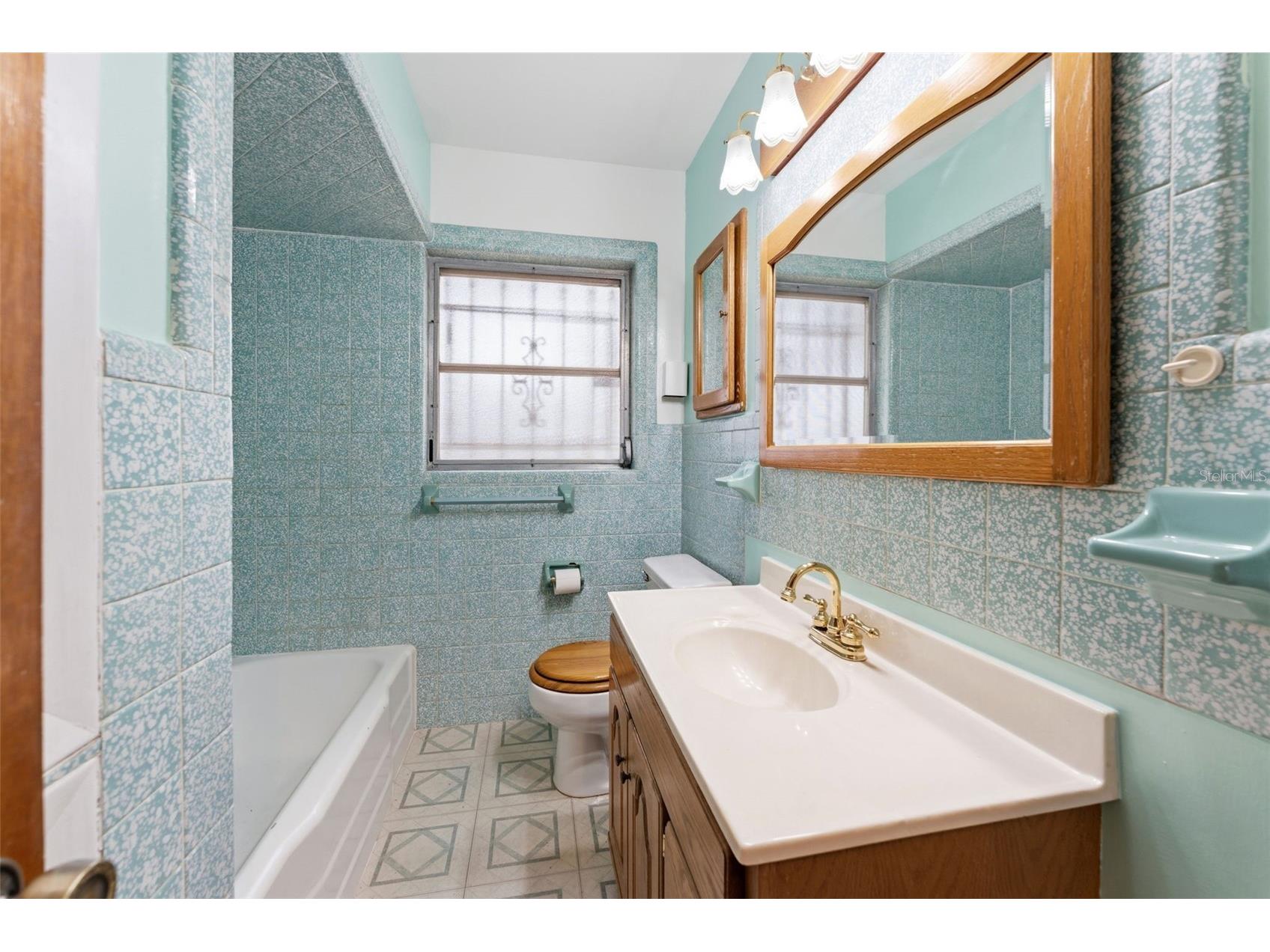 2711 W Heiter Street Tampa FL 33607 TB8487102 image8