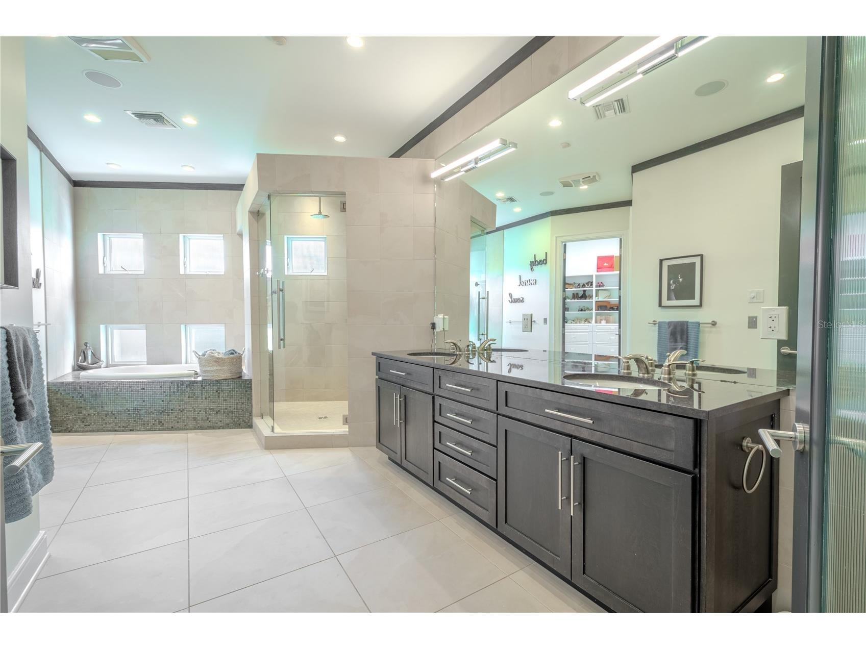 2711 W Trilby Avenue Tampa FL 33611 TB8513157 image17