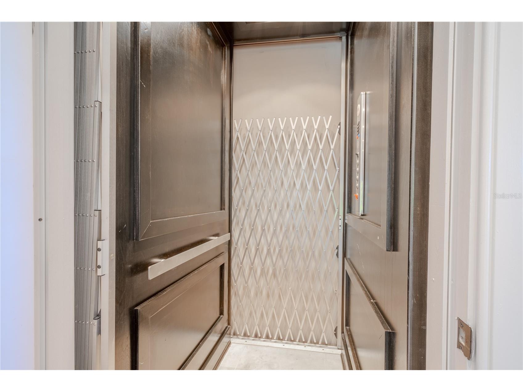 2711 W Trilby Avenue Tampa FL 33611 TB8513157 image44