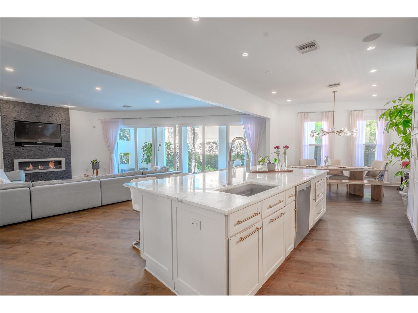 2711 W Trilby Avenue Tampa FL 33611 TB8513157 image5