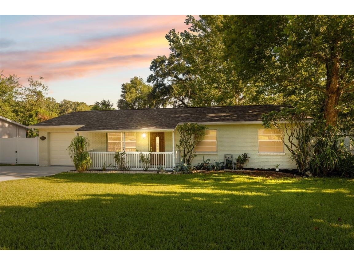 27119 Simona Avenue Brooksville FL 34602 W7878118 image1