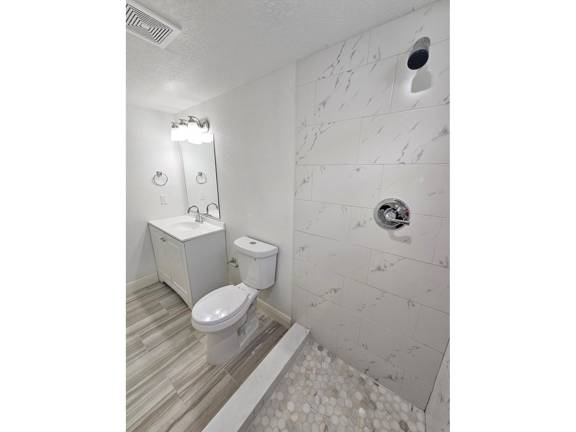 2712 60th Avenue N Saint Petersburg FL 33714 TB8366335 image11