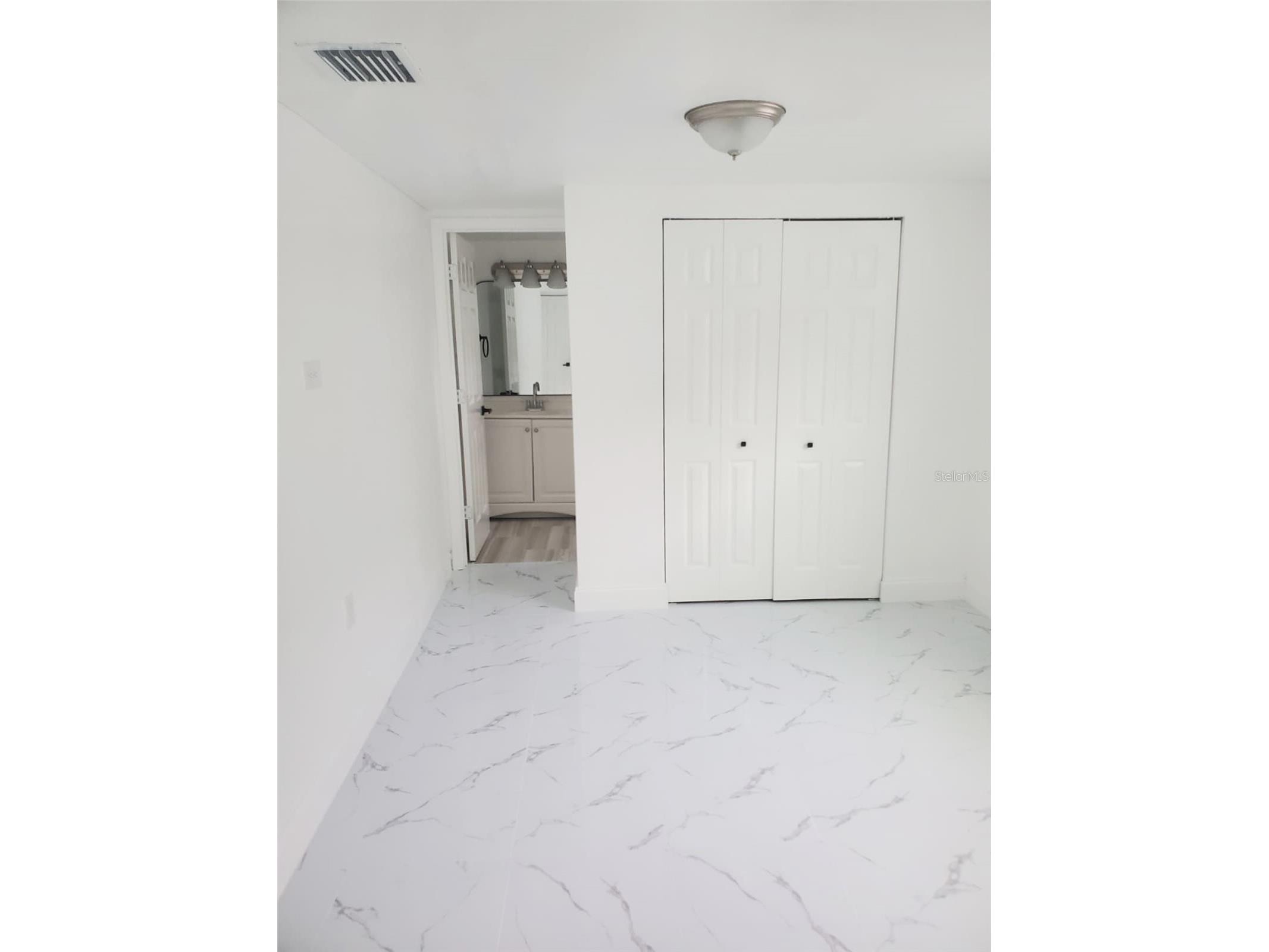 2712 60th Avenue N Saint Petersburg FL 33714 TB8366335 image18