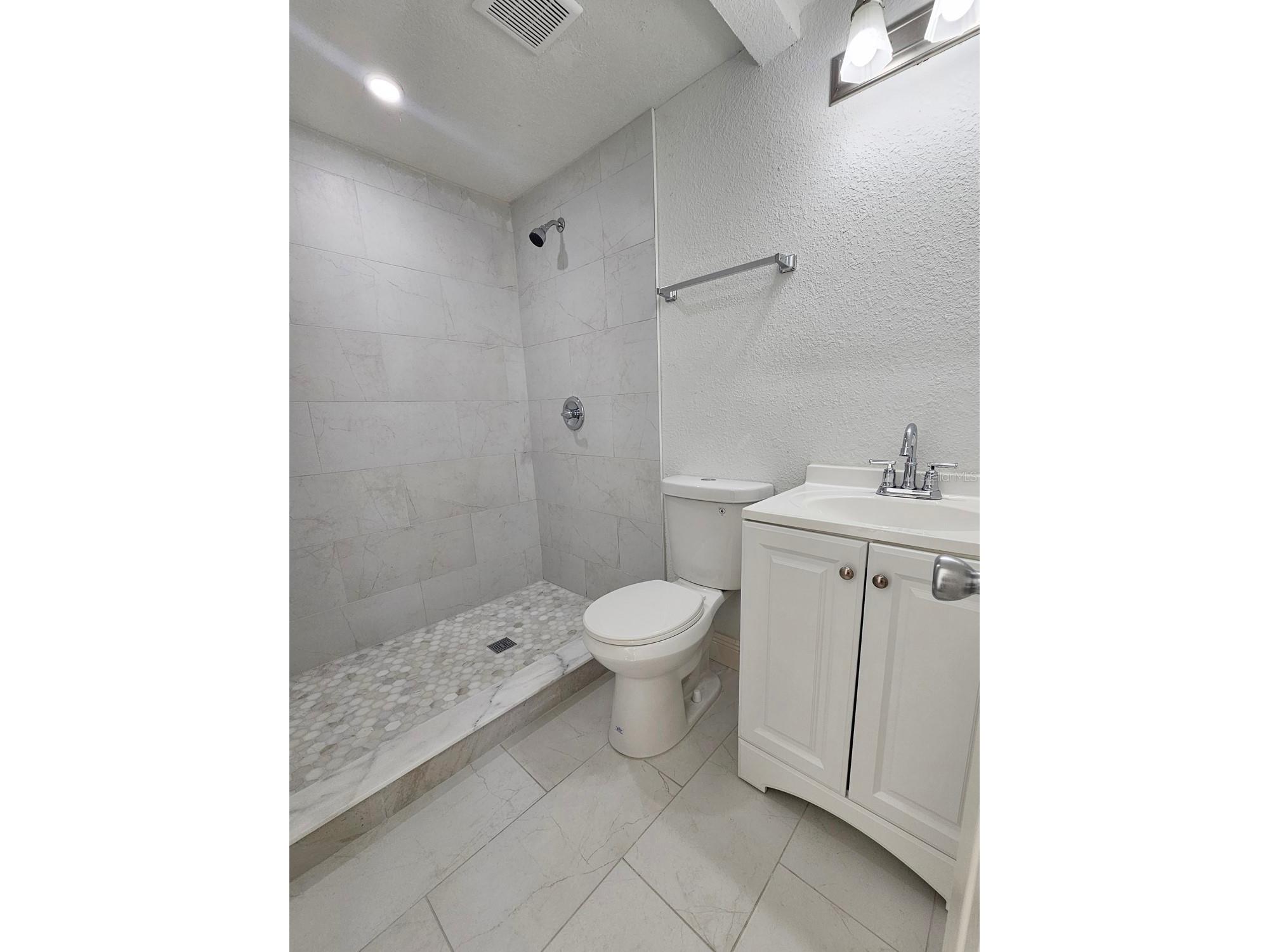 2712 60th Avenue N Saint Petersburg FL 33714 TB8366335 image7