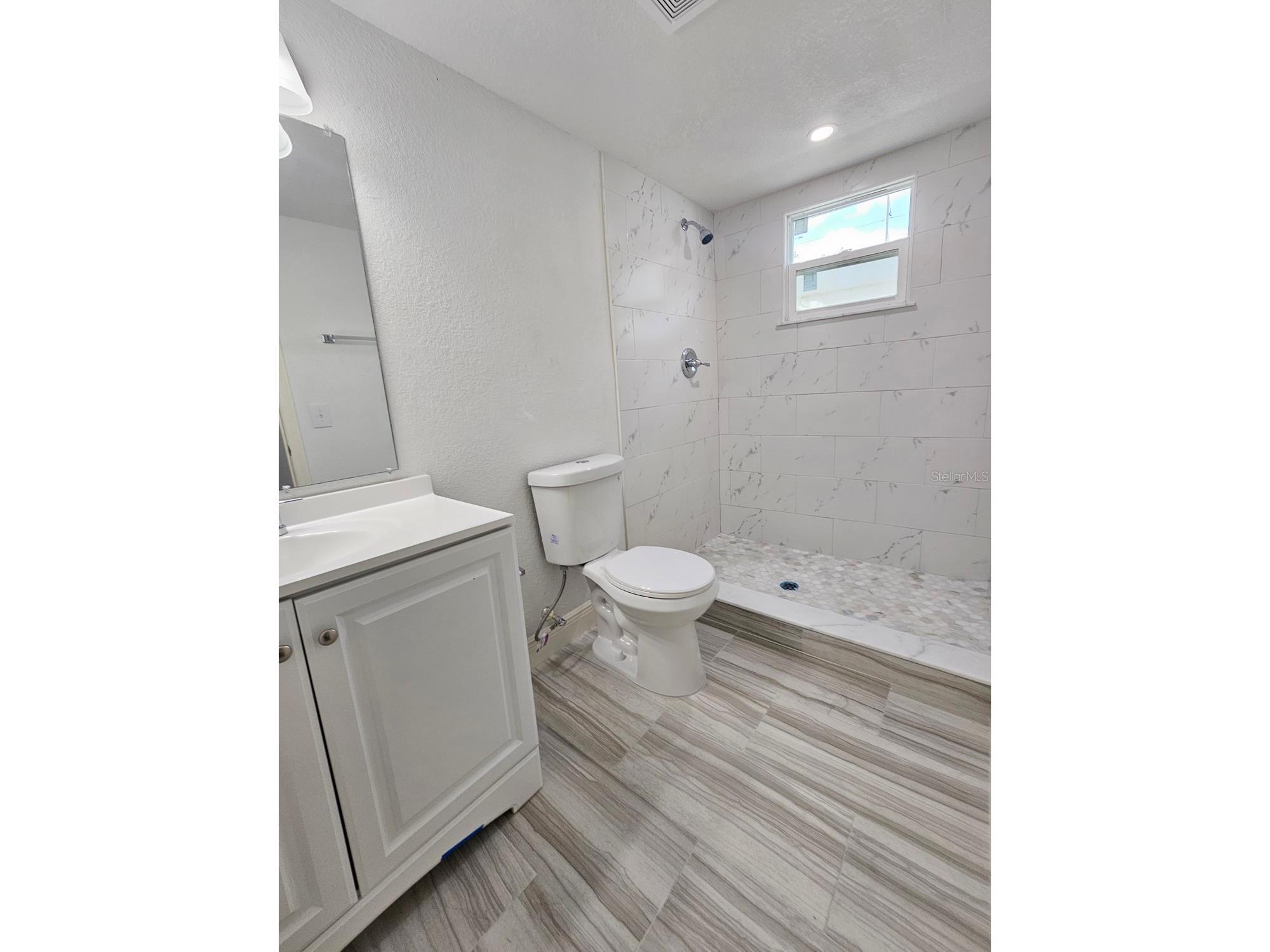 2712 60th Avenue N Saint Petersburg FL 33714 TB8366335 image9