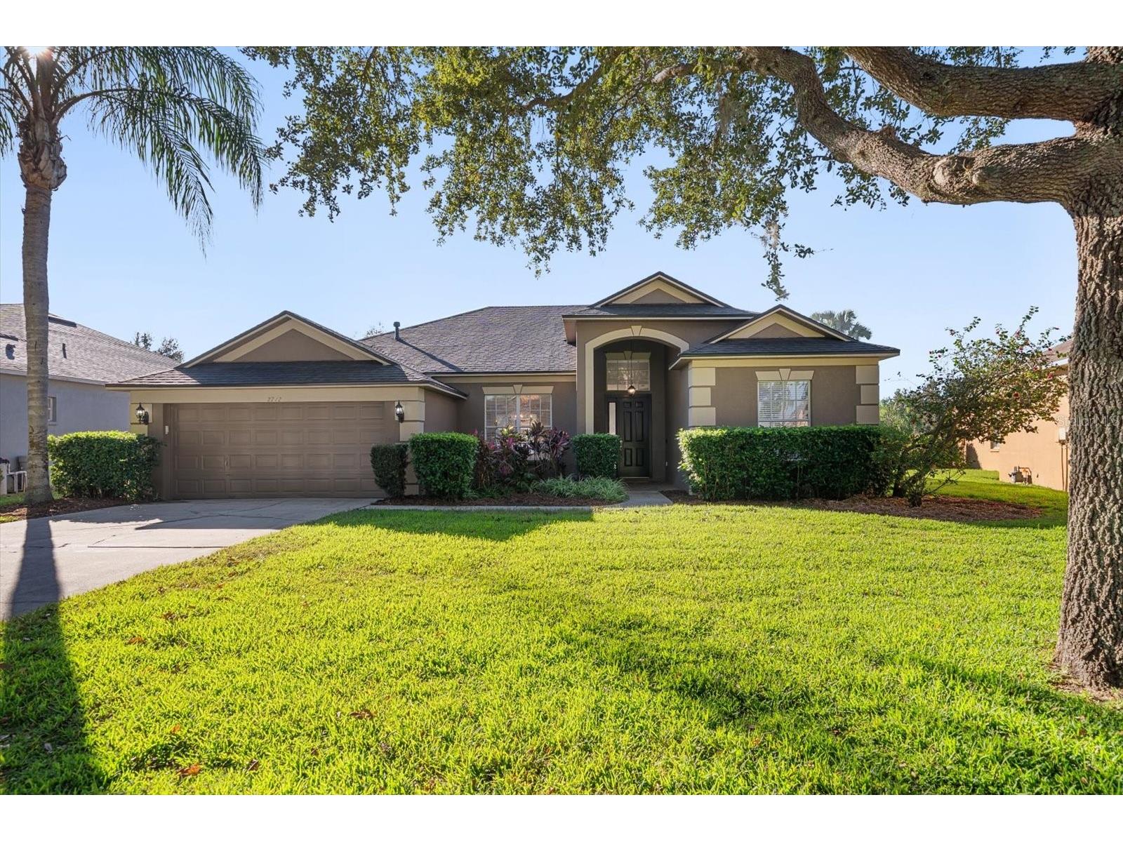 2712 Abbey Grove Drive Valrico FL 33594 TB8453373 image1