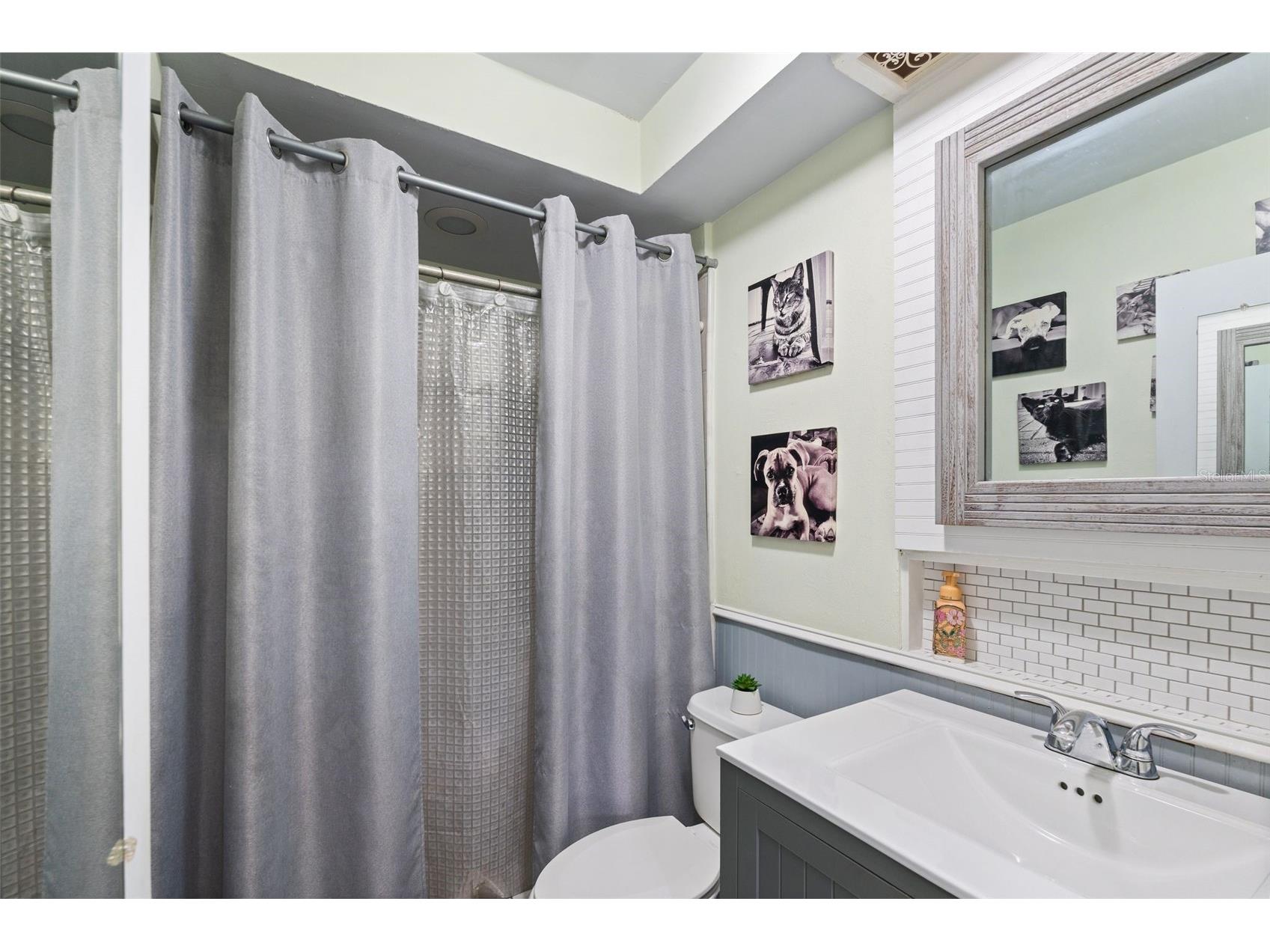 2712 Nancy Street Sarasota FL 34237 A4694325 image37