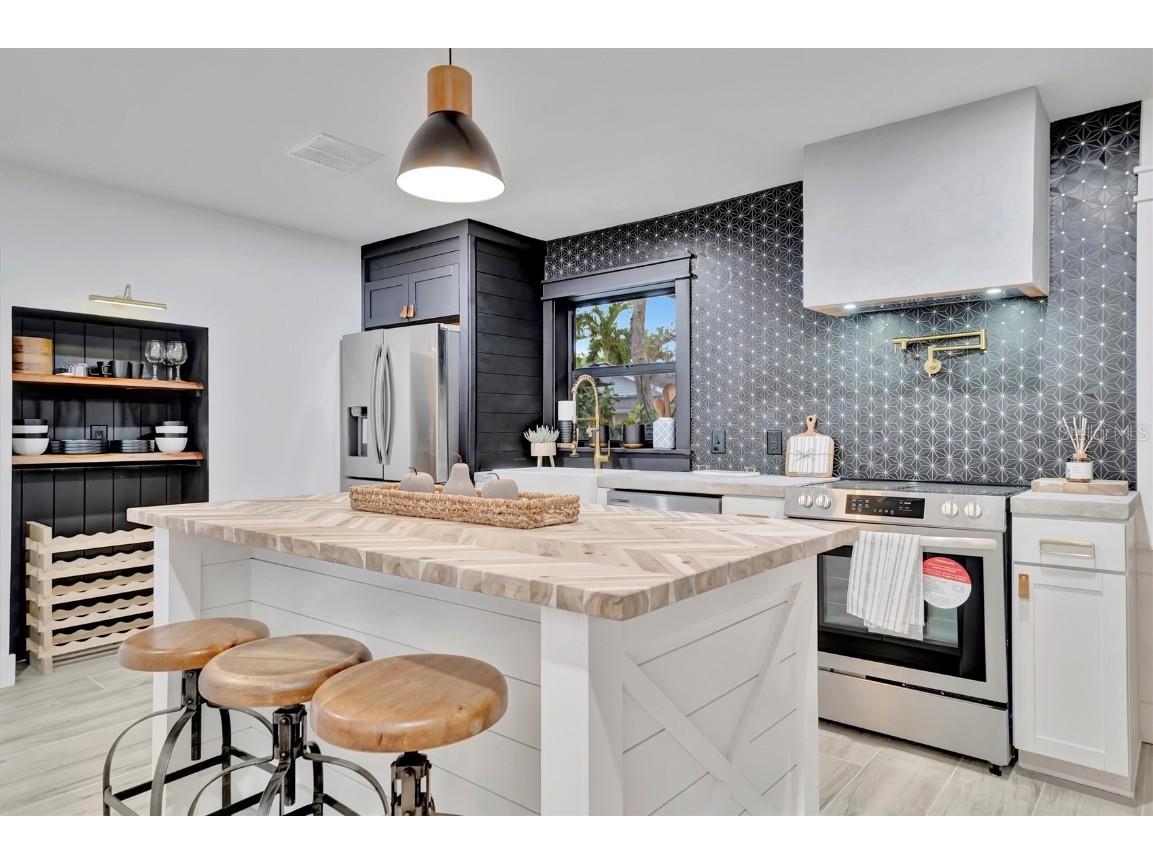 2713 4th Avenue W Bradenton FL 34205 A4636303 image16