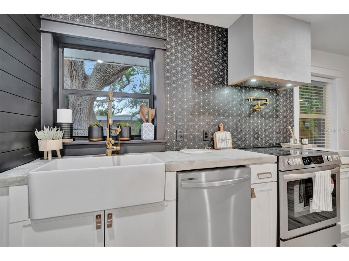 2713 4th Avenue W Bradenton FL 34205 A4636303 image19