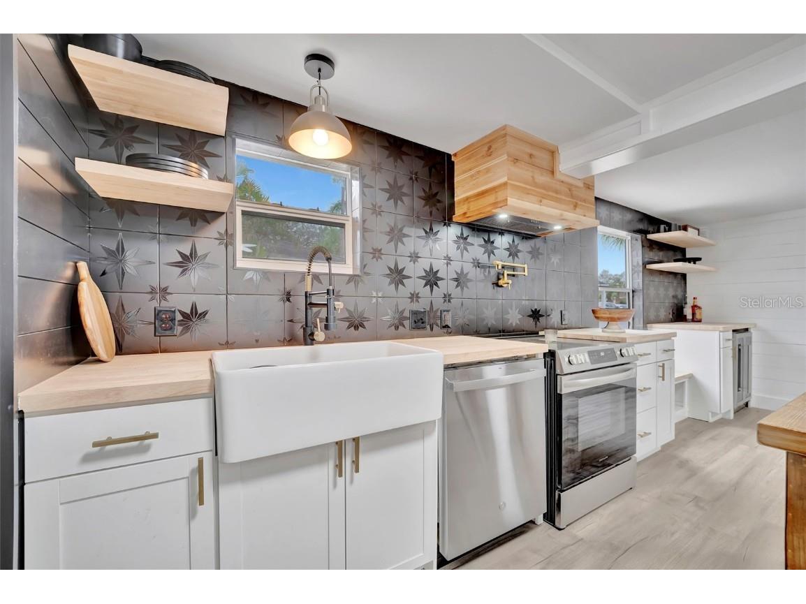 2713 4th Avenue W Bradenton FL 34205 A4636303 image48