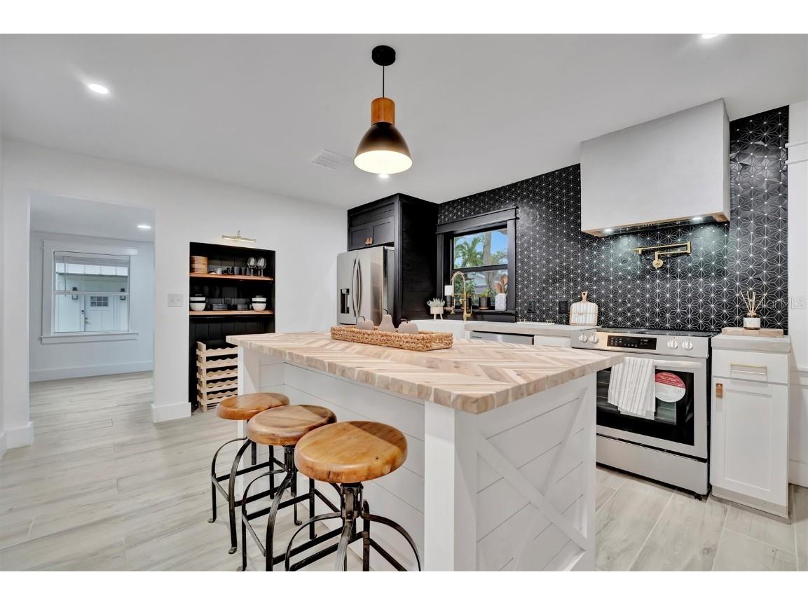 2713 4th Avenue W Bradenton FL 34205 A4670122 image15