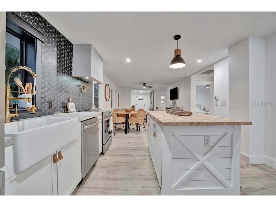 2713 4th Avenue W Bradenton FL 34205 A4670122 image21