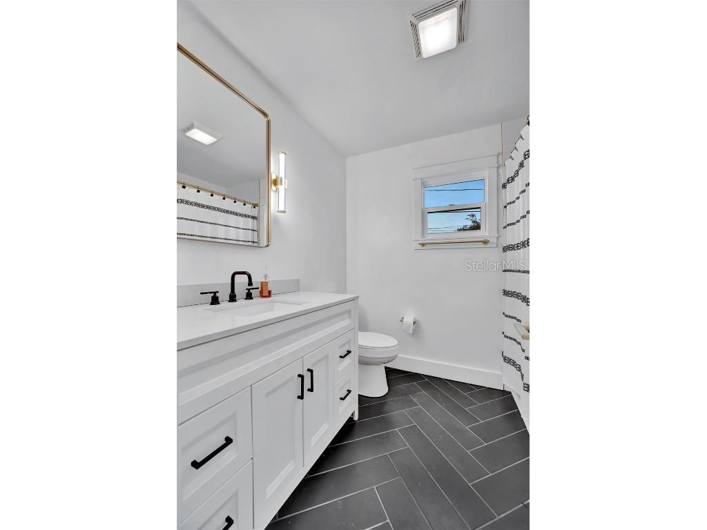 2713 4th Avenue W Bradenton FL 34205 A4670122 image72