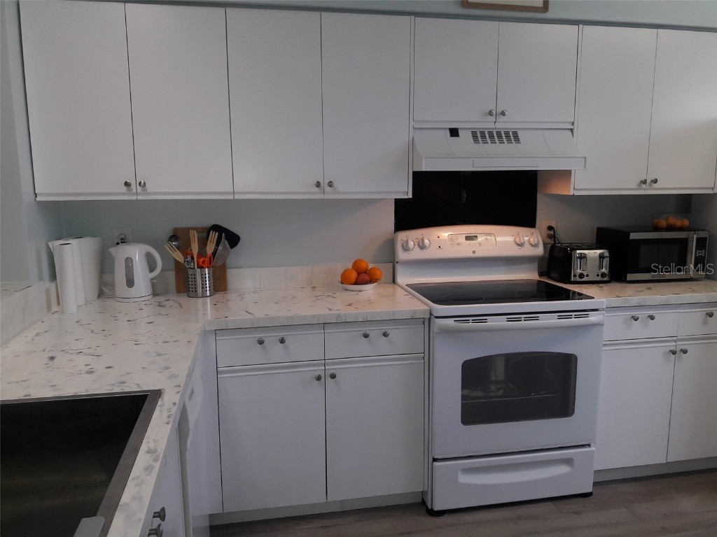 2713 60th Avenue Drive W Bradenton FL 34207 A4578477 image2