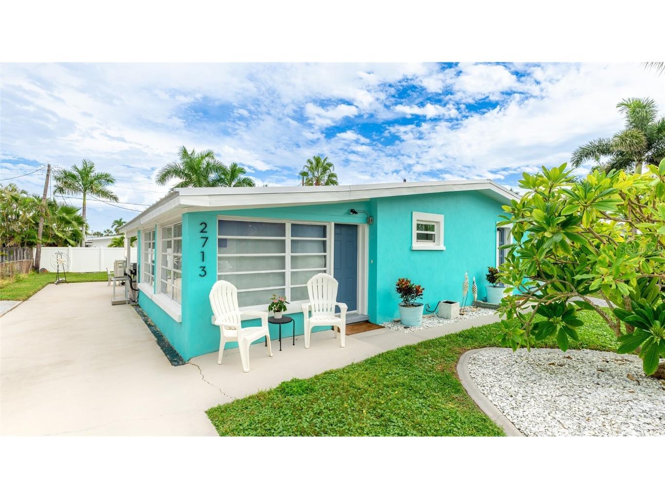 2713 Avenue C Holmes Beach FL 34217 A4669616 image2