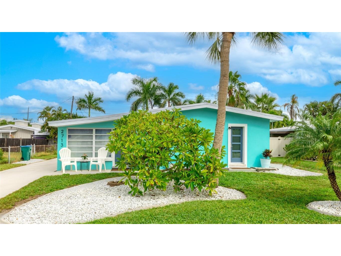 2713 Avenue C Holmes Beach FL 34217 A4669616 image3