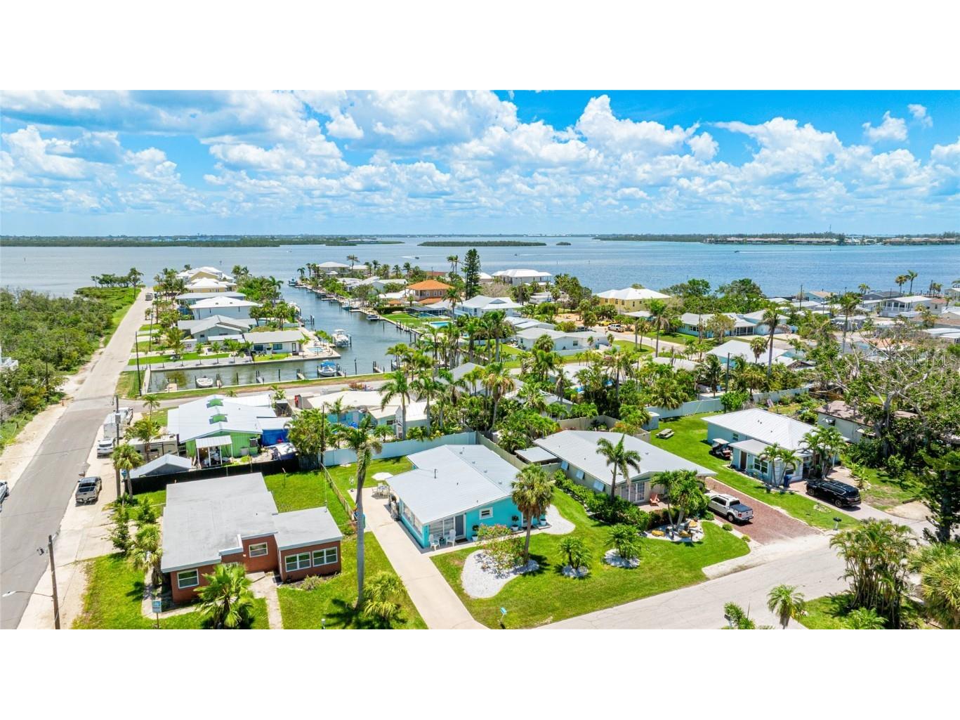 2713 Avenue C Holmes Beach FL 34217 A4669616 image32