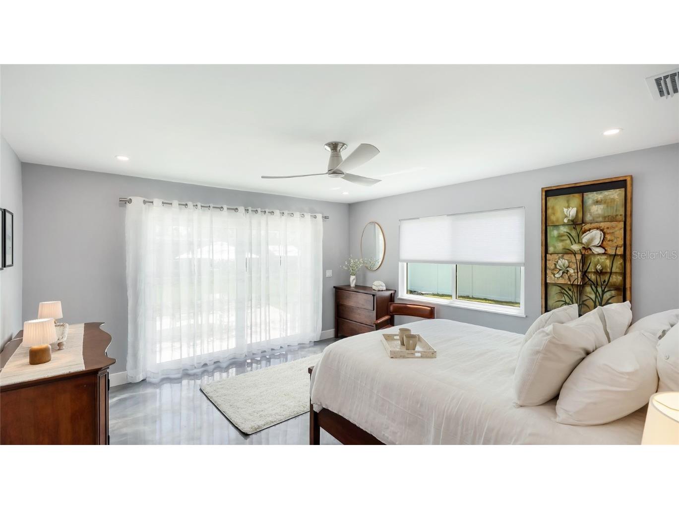 2713 Avenue C Holmes Beach FL 34217 A4669616 image9