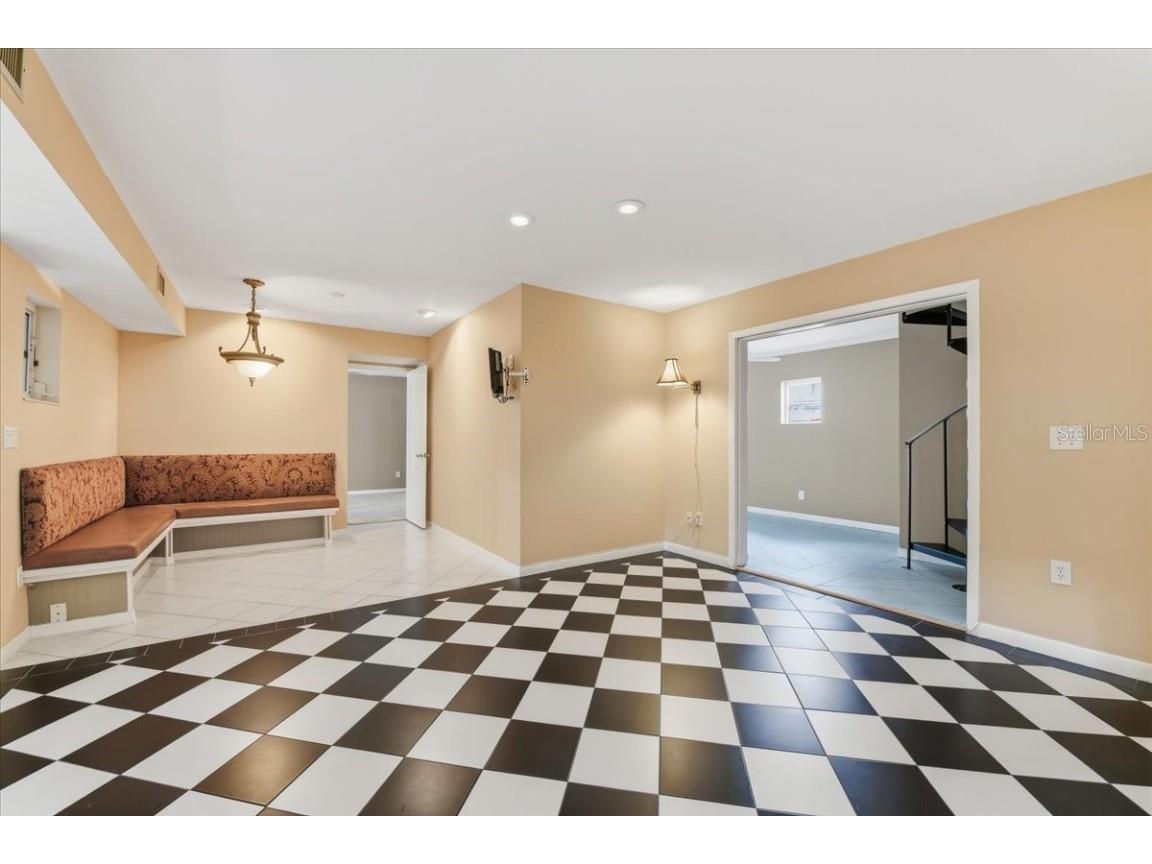 2713 Chambray Lane Tampa FL 33611 TB8437379 image11