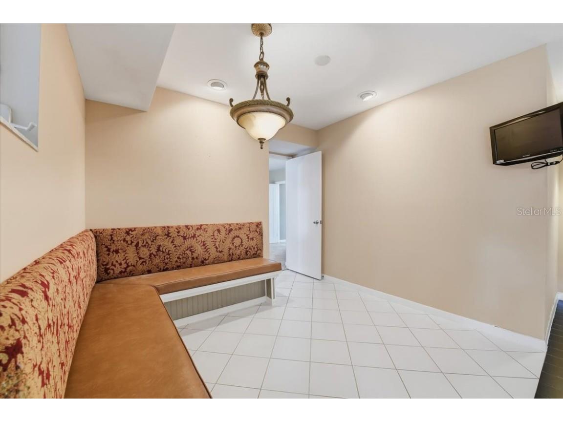 2713 Chambray Lane Tampa FL 33611 TB8437379 image13