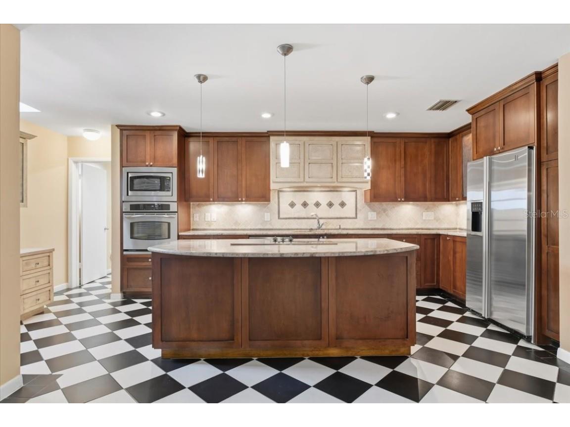 2713 Chambray Lane Tampa FL 33611 TB8437379 image15