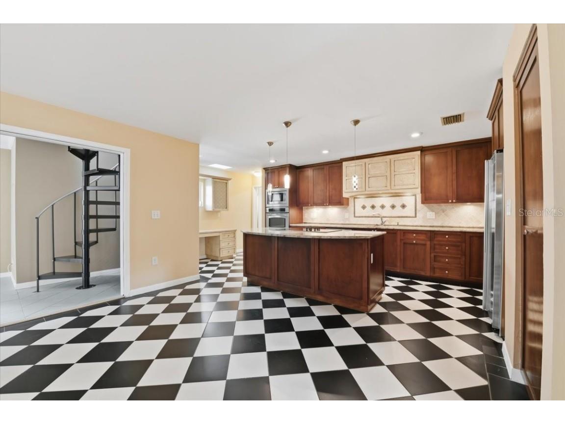 2713 Chambray Lane Tampa FL 33611 TB8437379 image17