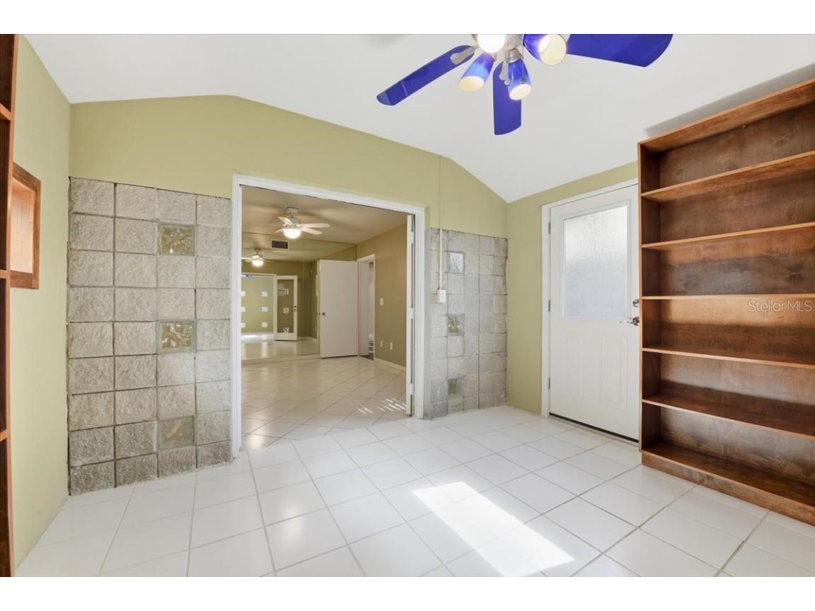 2713 Chambray Lane Tampa FL 33611 TB8437379 image24