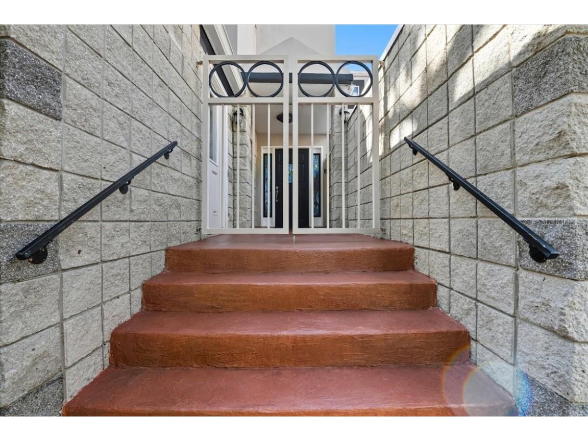 2713 Chambray Lane Tampa FL 33611 TB8437379 image4