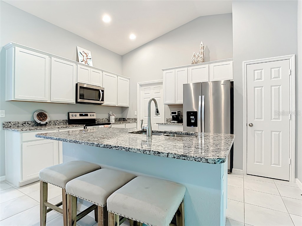 2713 Embassy Road North Port FL 34291 A4659723 image10