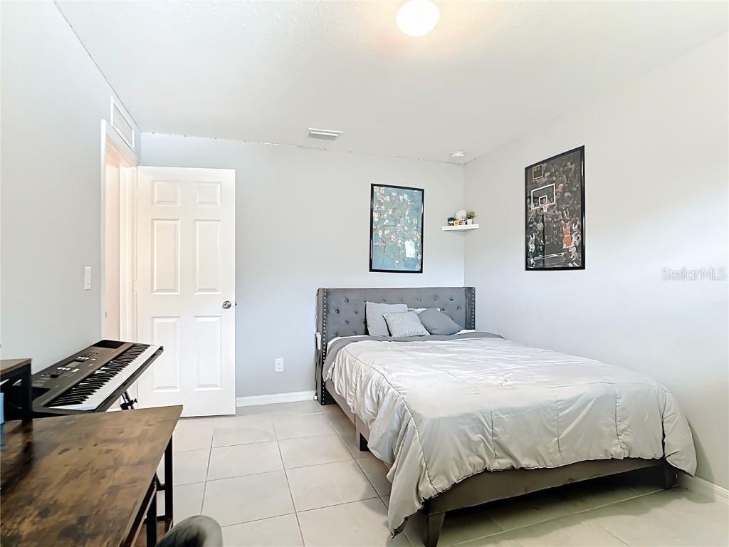 2713 Embassy Road North Port FL 34291 A4659723 image18