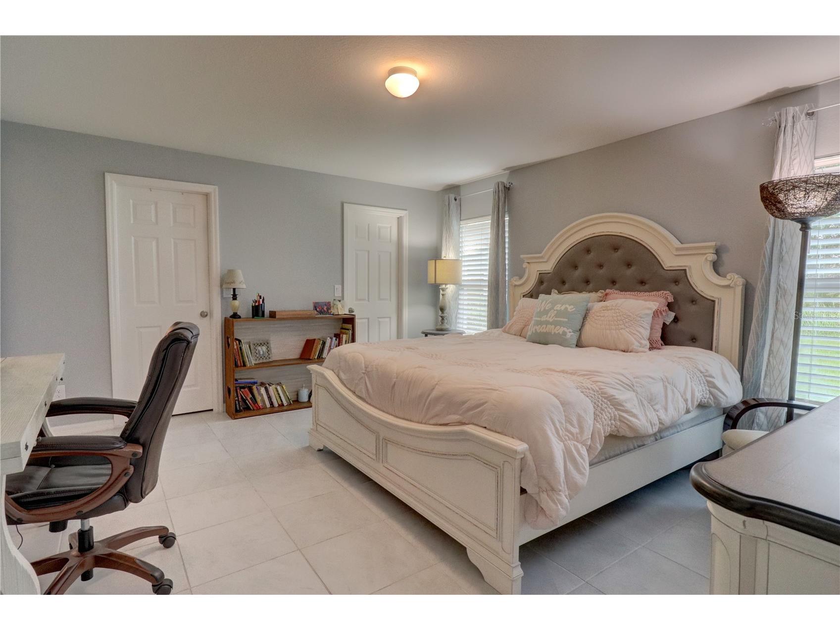 2713 Embassy Road North Port FL 34291 C7528119 image16