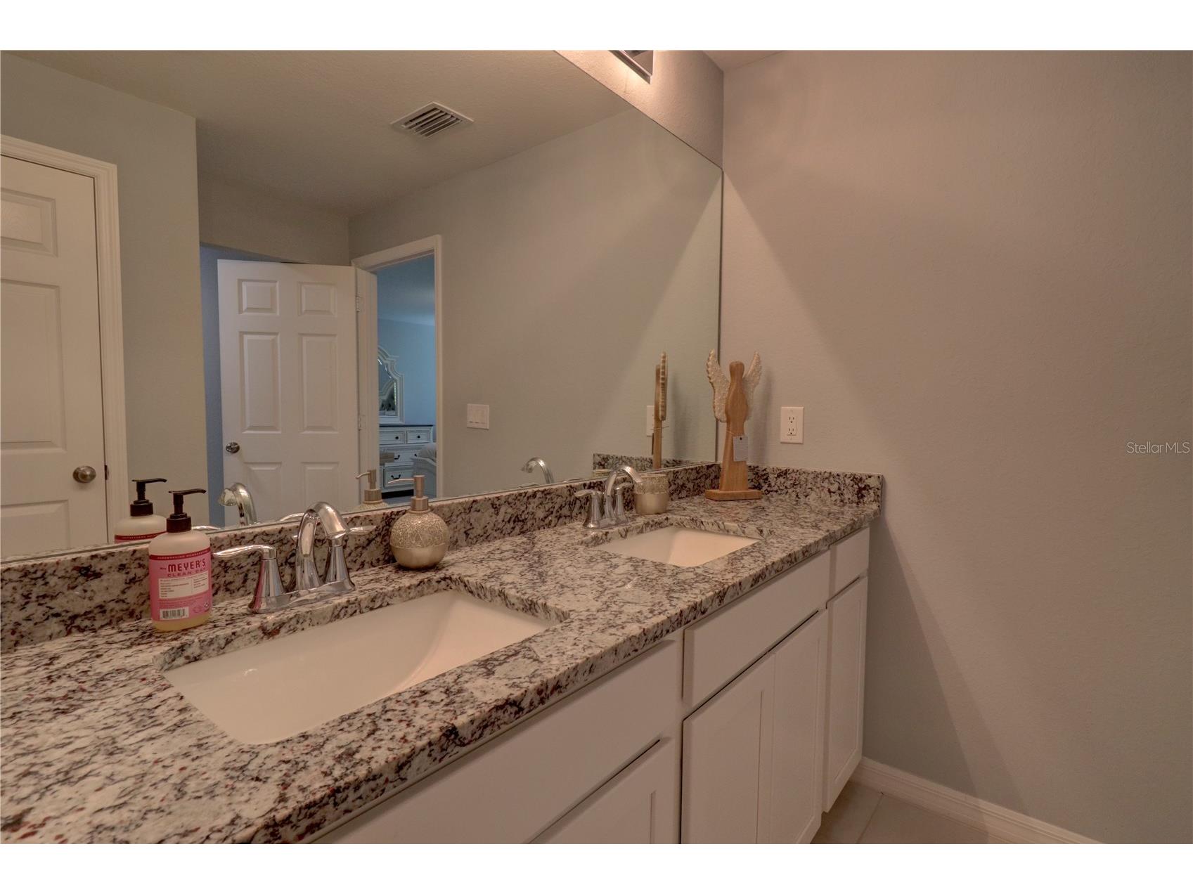 2713 Embassy Road North Port FL 34291 C7528119 image19