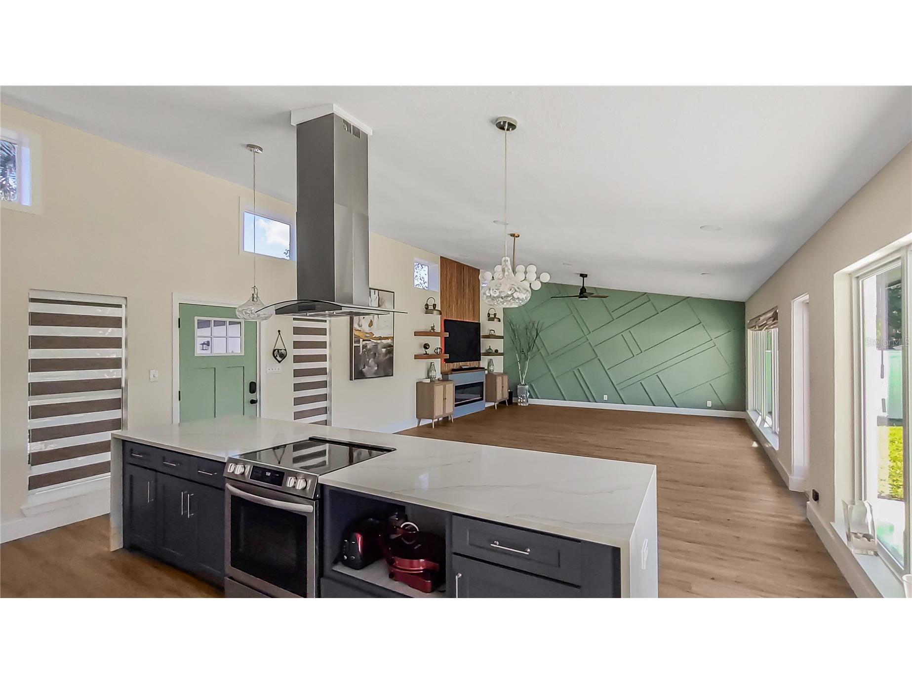2713 Renatta Drive Belleair Bluffs FL 33770 TB8491434 image5