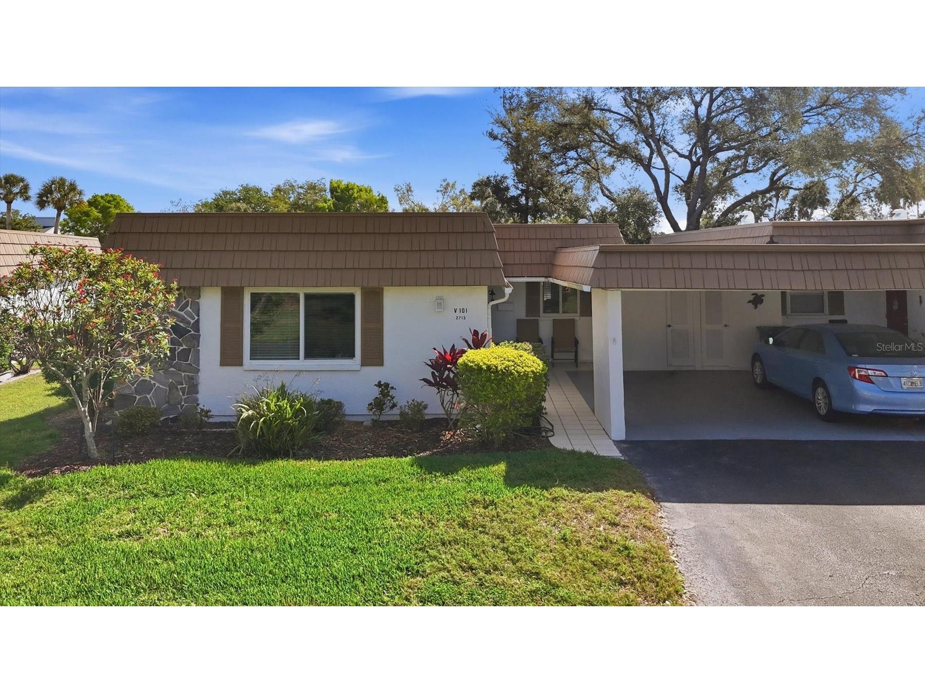 2713 Riverbluff Court #V101 Sarasota FL 34231 A4686360 image1