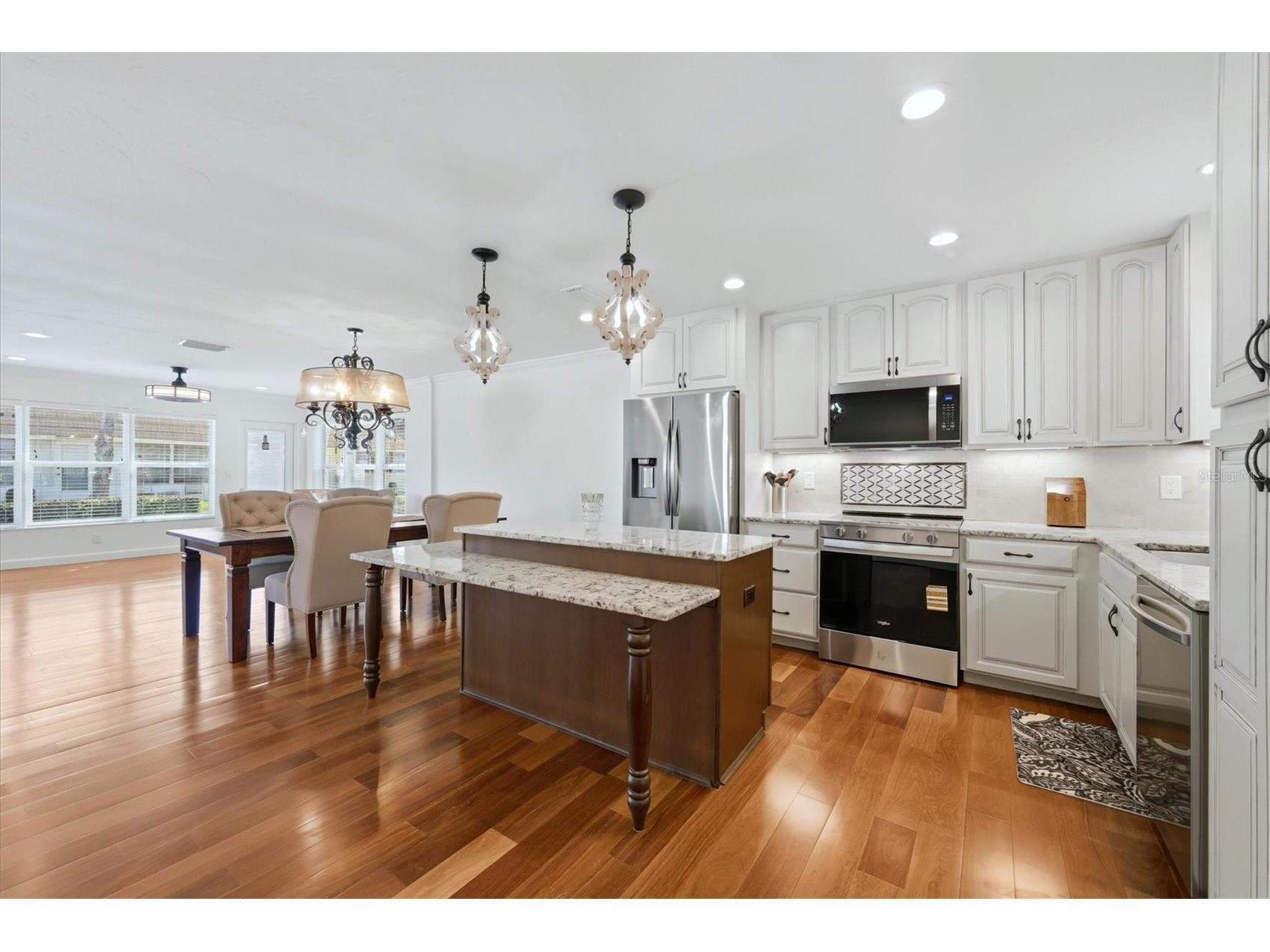 2713 Riverbluff Court #V101 Sarasota FL 34231 A4686360 image14