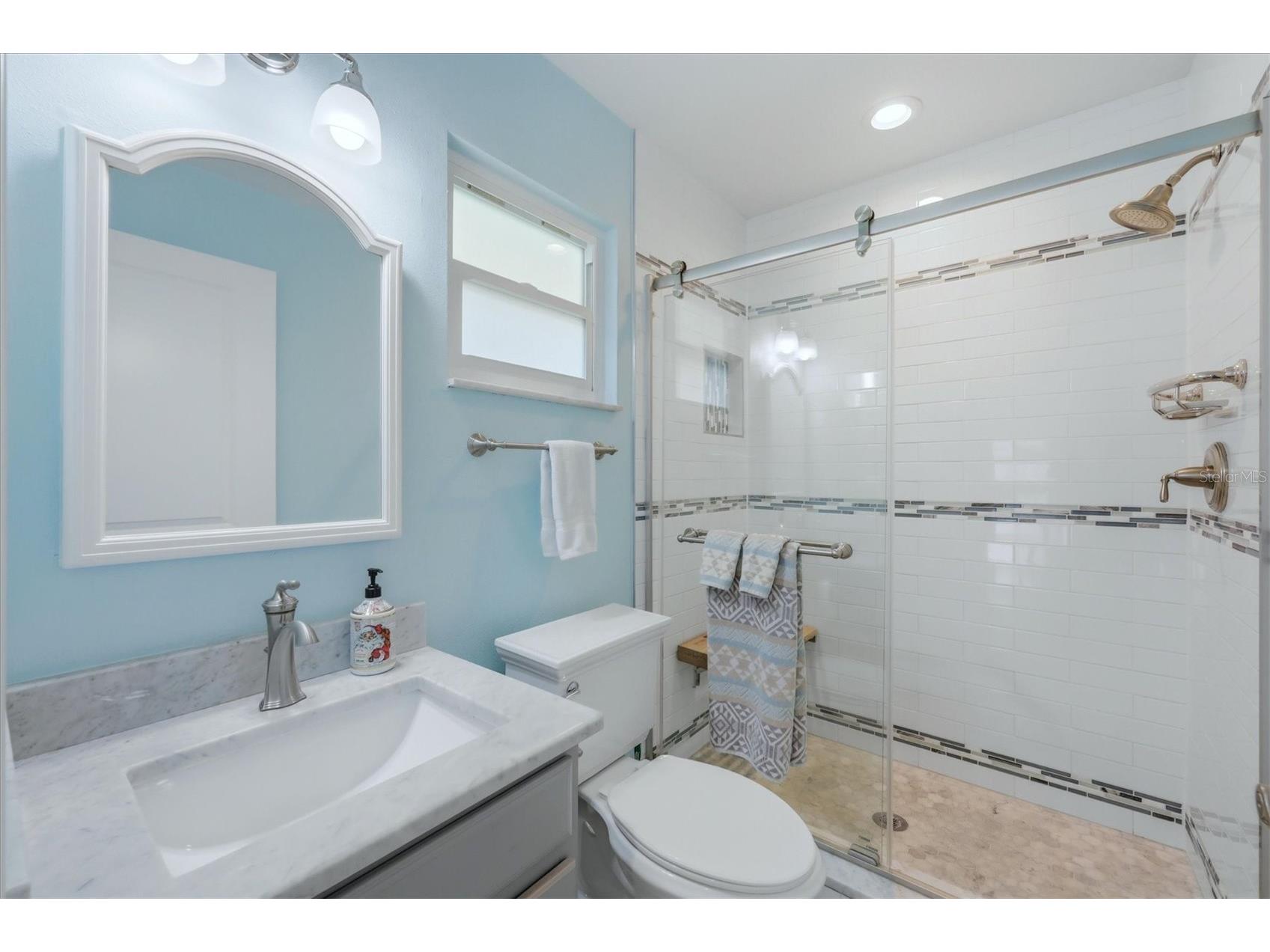 2713 Riverbluff Court #V101 Sarasota FL 34231 A4686360 image21