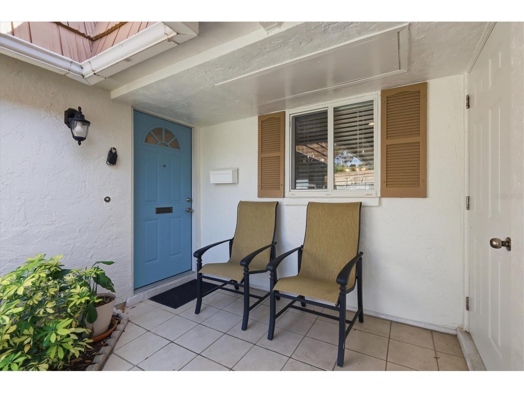 2713 Riverbluff Court #V101 Sarasota FL 34231 A4686360 image3
