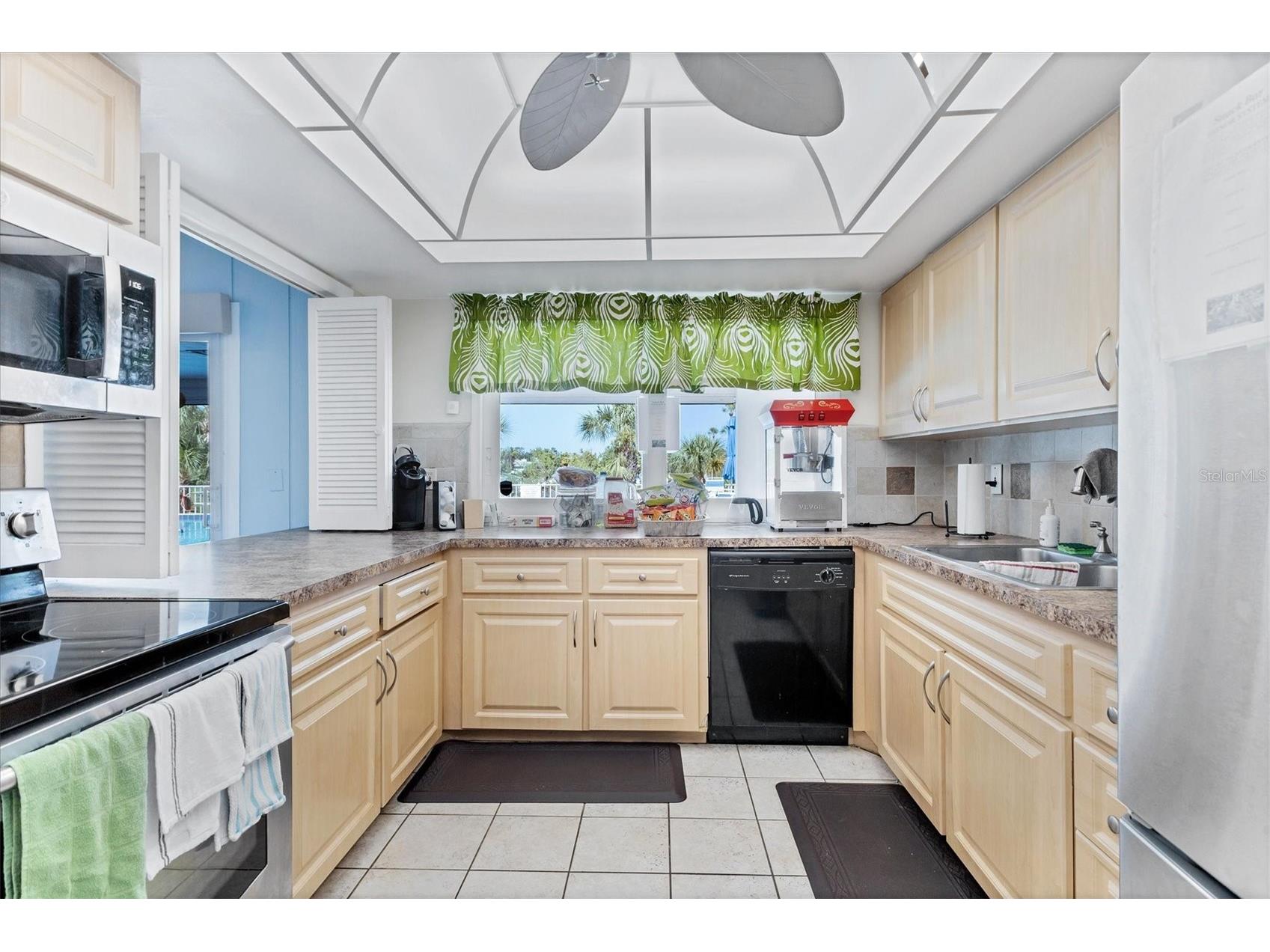 2713 Riverbluff Court #V101 Sarasota FL 34231 A4686360 image31