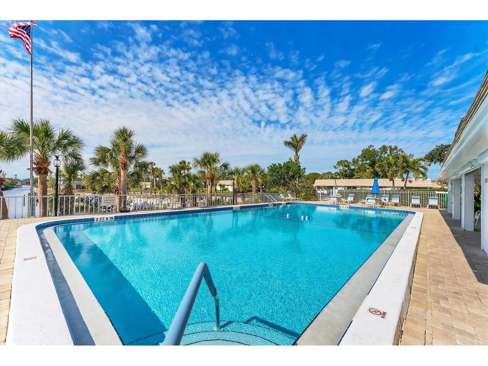 2713 Riverbluff Court #V101 Sarasota FL 34231 A4686360 image34