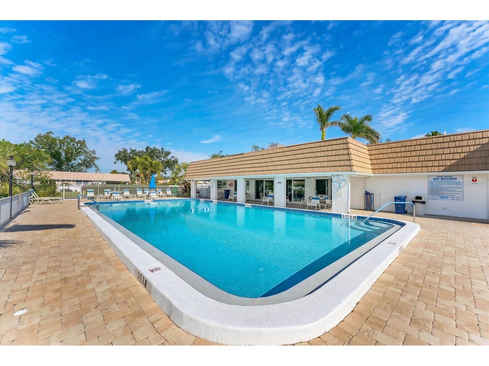 2713 Riverbluff Court #V101 Sarasota FL 34231 A4686360 image35