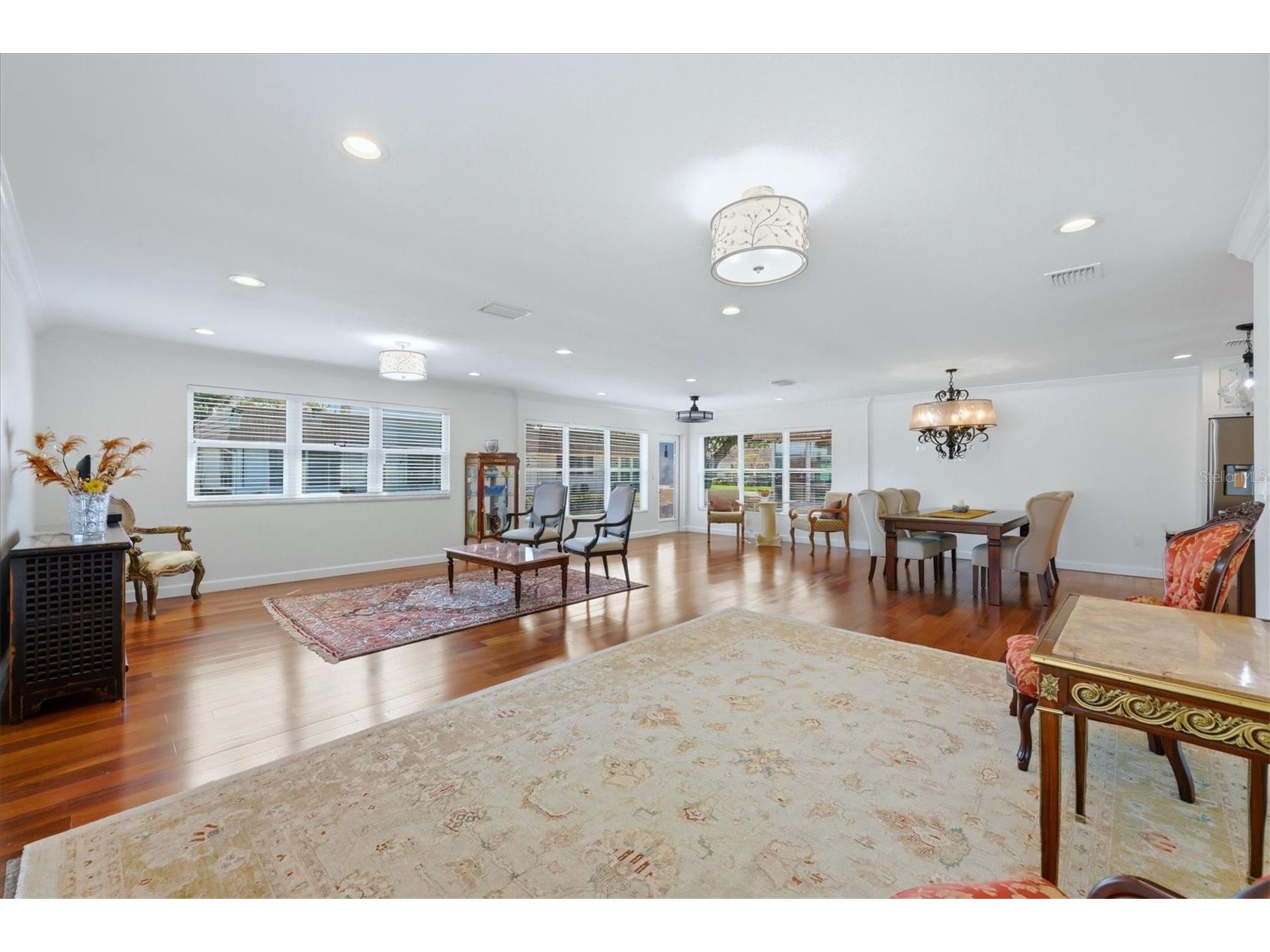 2713 Riverbluff Court #V101 Sarasota FL 34231 A4686360 image6