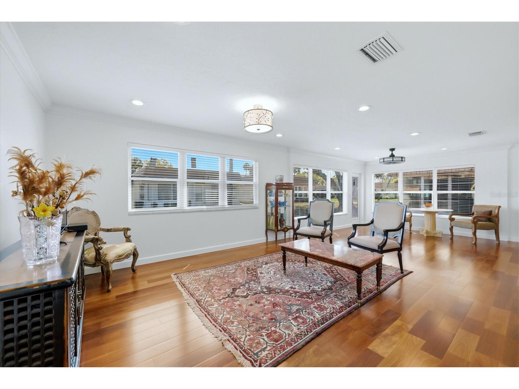2713 Riverbluff Court #V101 Sarasota FL 34231 A4686360 image7
