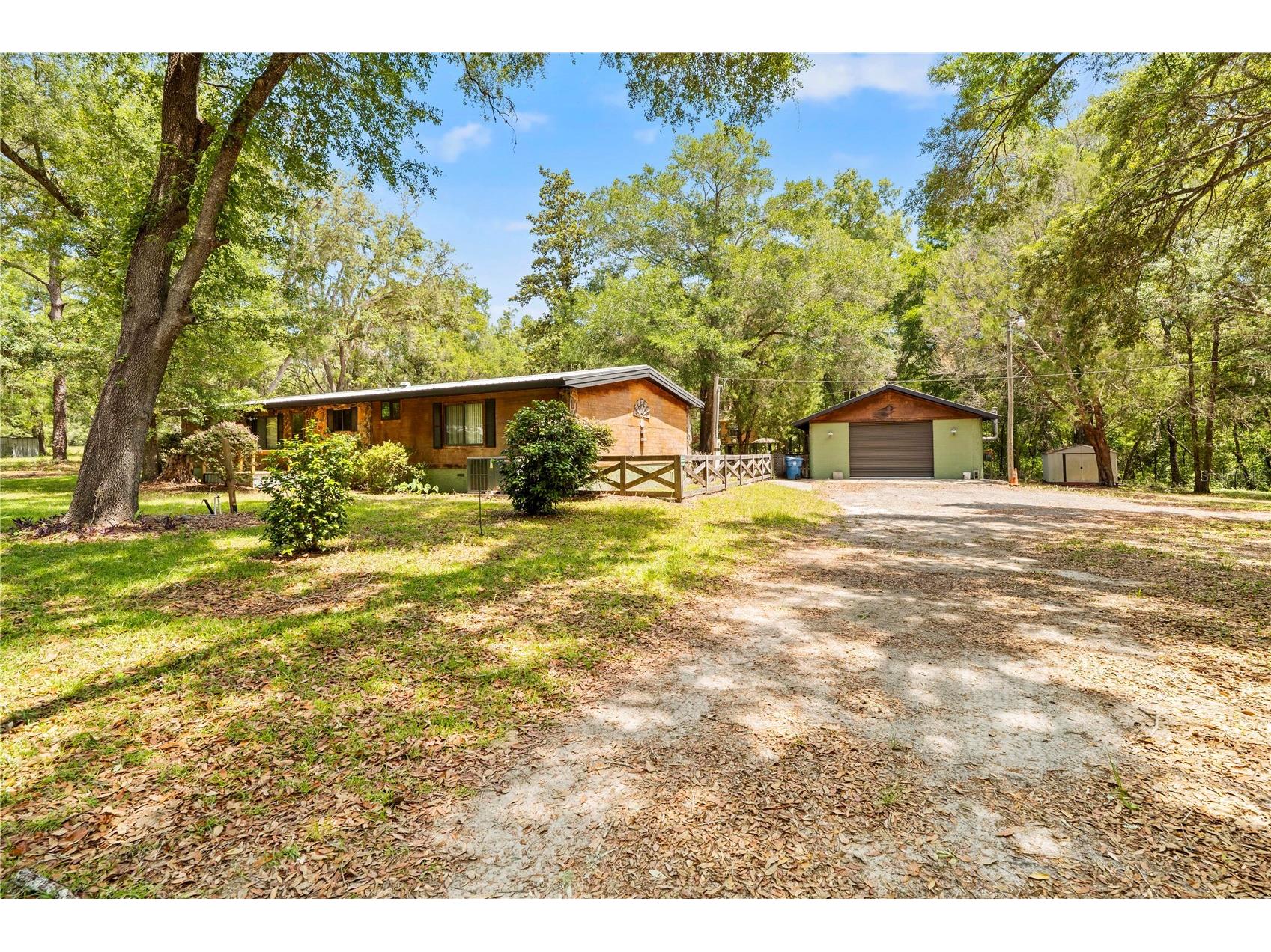 27137 Lambeth Road Brooksville FL 34602 W7885492 image1