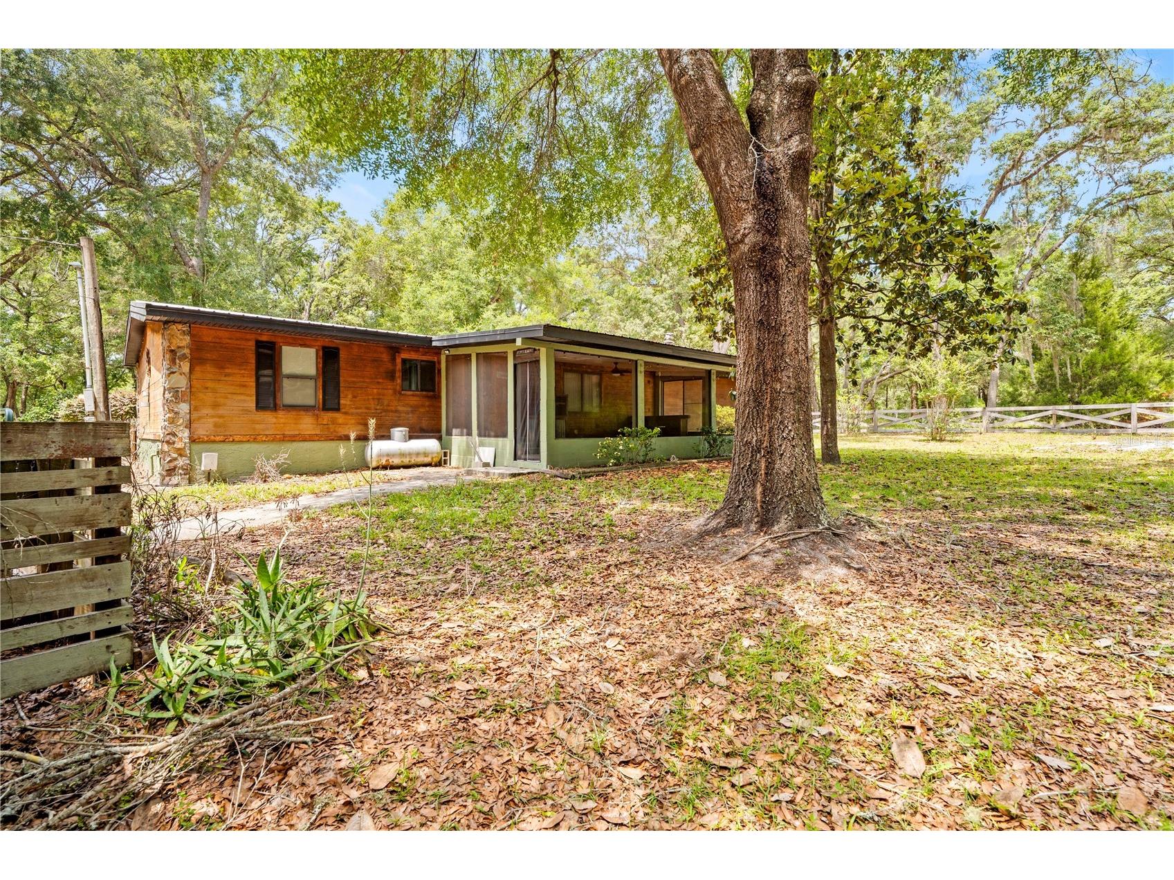 27137 Lambeth Road Brooksville FL 34602 W7885492 image5