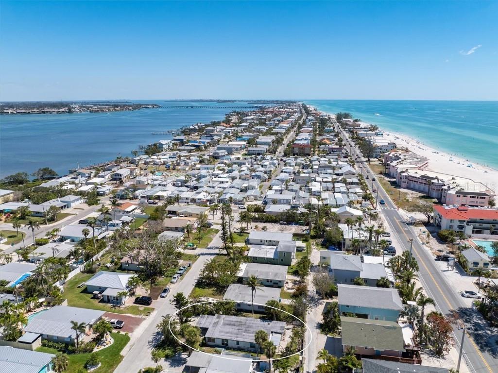 2714 Avenue C Holmes Beach FL 34217 A4671617 image11