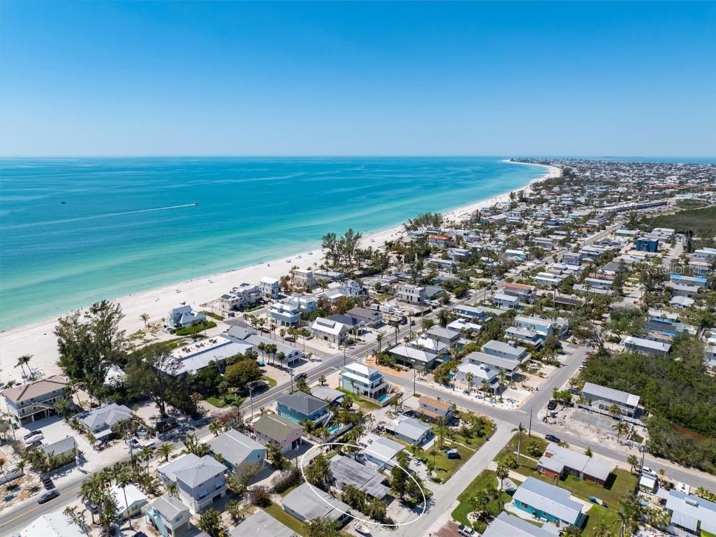 2714 Avenue C Holmes Beach FL 34217 A4671617 image14