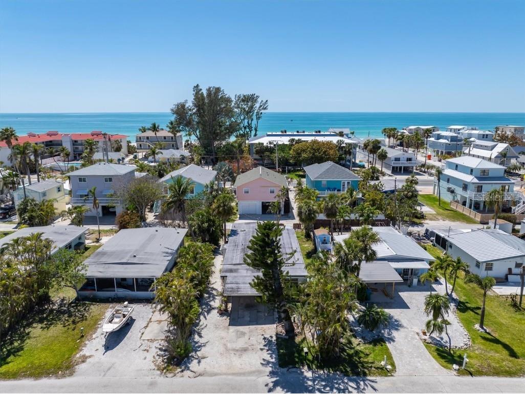 2714 Avenue C Holmes Beach FL 34217 A4671617 image2