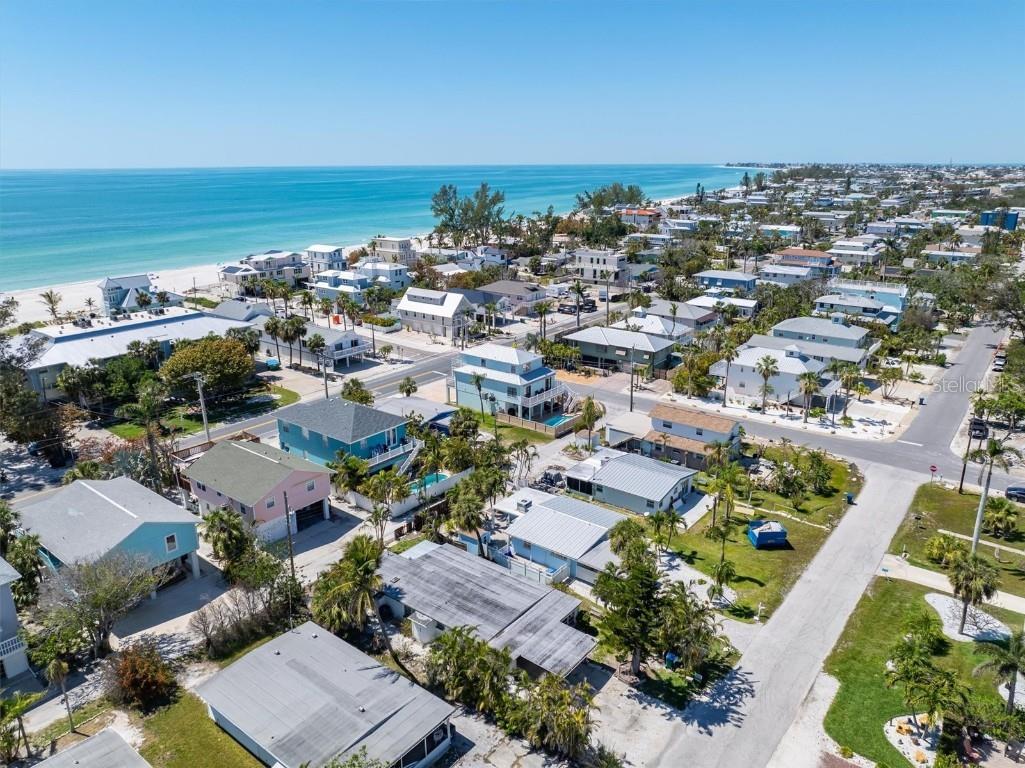 2714 Avenue C Holmes Beach FL 34217 A4671617 image4