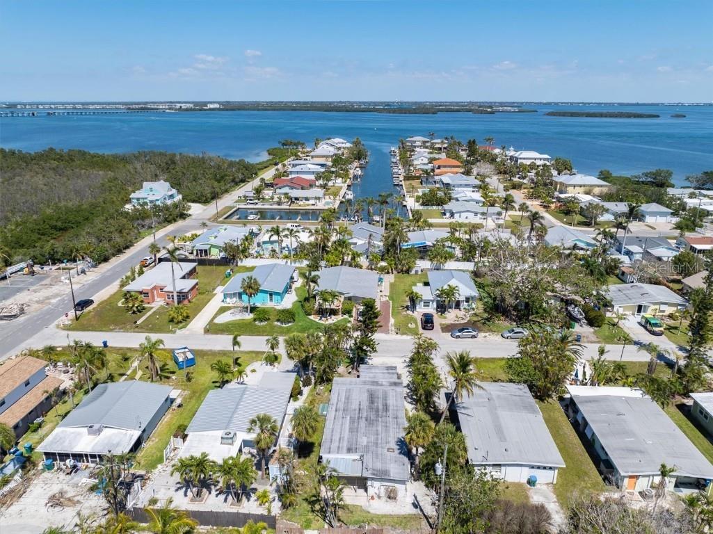 2714 Avenue C Holmes Beach FL 34217 A4671617 image5